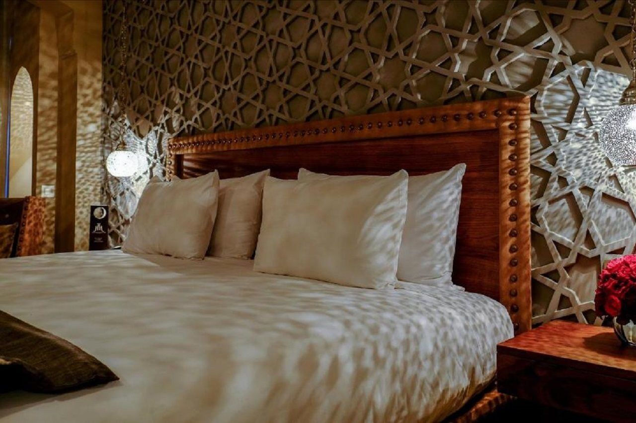 Hivernage Hotel & Spa Marrakesz Zewnętrze zdjęcie A bedroom at the Burj Al Arab